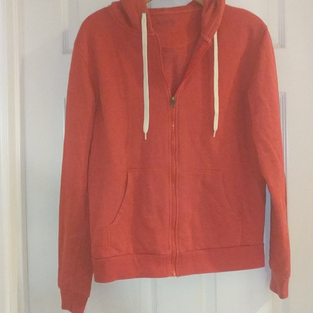 Size M hooded zipper jacket red
